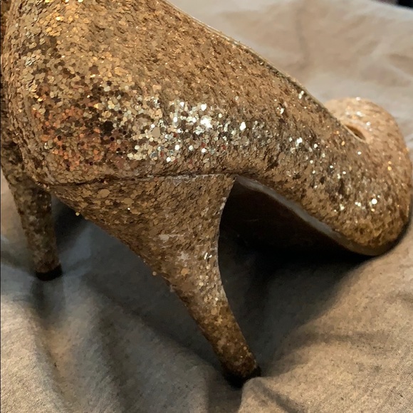 Gold sparkle Wedding shoes - Picture 3 of 5